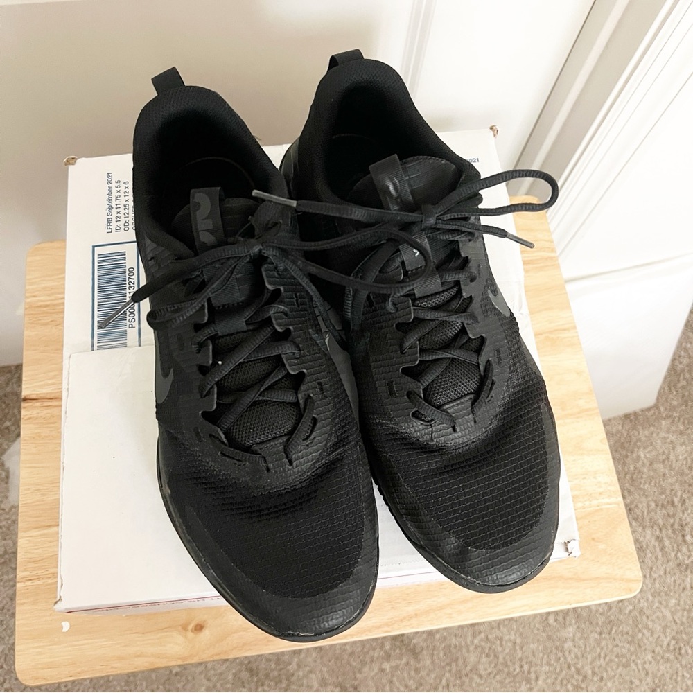 Nike Air Max Men's Black Athletic Sneakers 10 - Picture 2 of 16